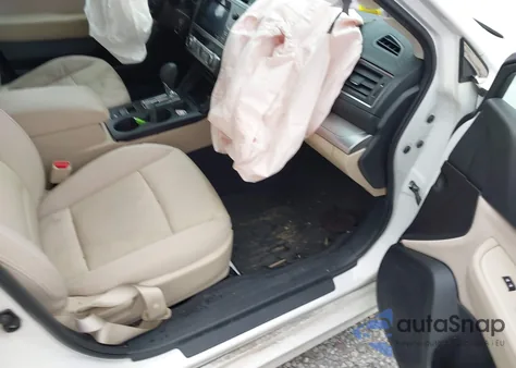 2017 Subaru Legacy 2.5I Premium из США, поврежденный, VIN 4S3BNAC60H3025202